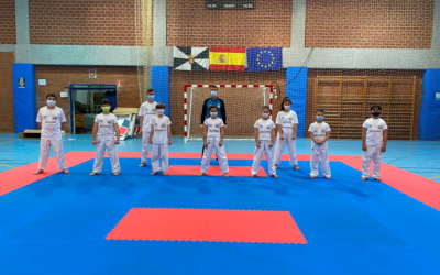 El equipo de tecnificación de kárate se prepara para el Campeonato de España